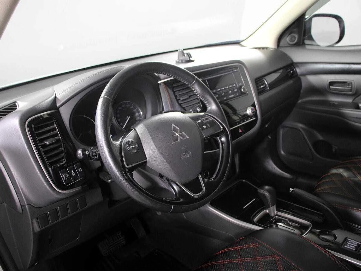 MITSUBISHI OUTLANDER, Белый, 2020, Вариатор, 146 л.с., цена от 1 276 800 руб.