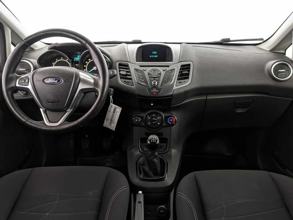 FORD FIESTA, Белый, 2017, Механическая, 105 л.с., цена от 584 000 руб.