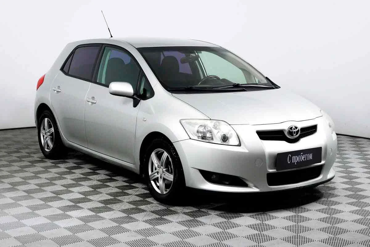 TOYOTA AURIS, Серебряный, 2009, Механическая, 90 л.с., цена от 552 000 руб.