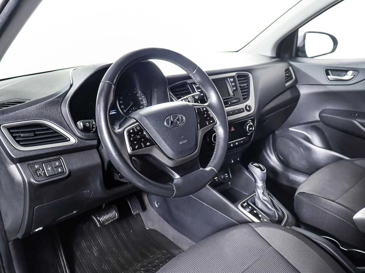 HYUNDAI SOLARIS, Серый, 2018, Автоматическая, 123 л.с., цена от 936 000 руб.