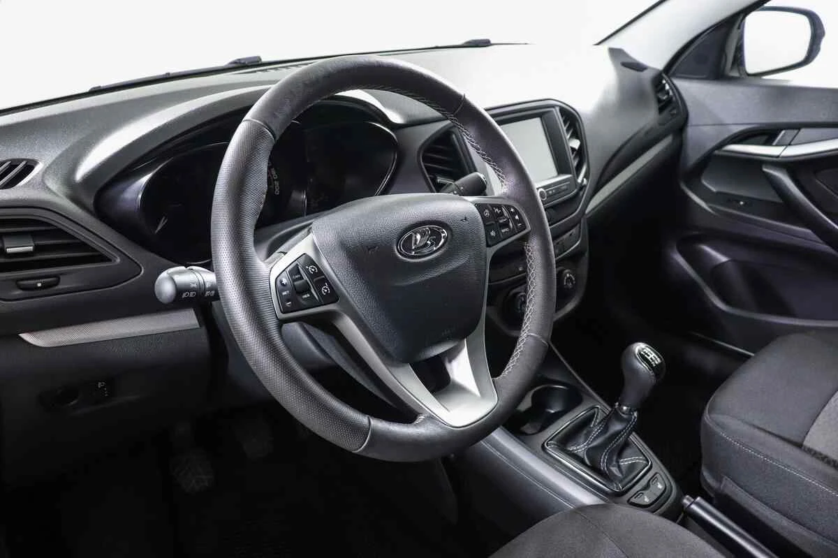 LADA Vesta, Серебряный, 2021, Механическая, 106 л.с., цена от 531 000 руб.