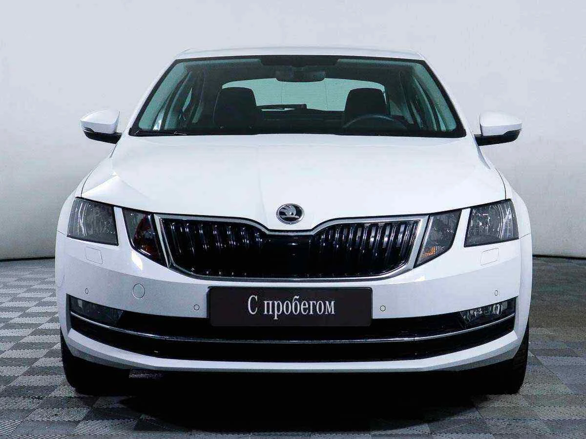 Skoda Octavia, Белый, 2019, Робот, 150 л.с., цена от 1 226 000 руб.