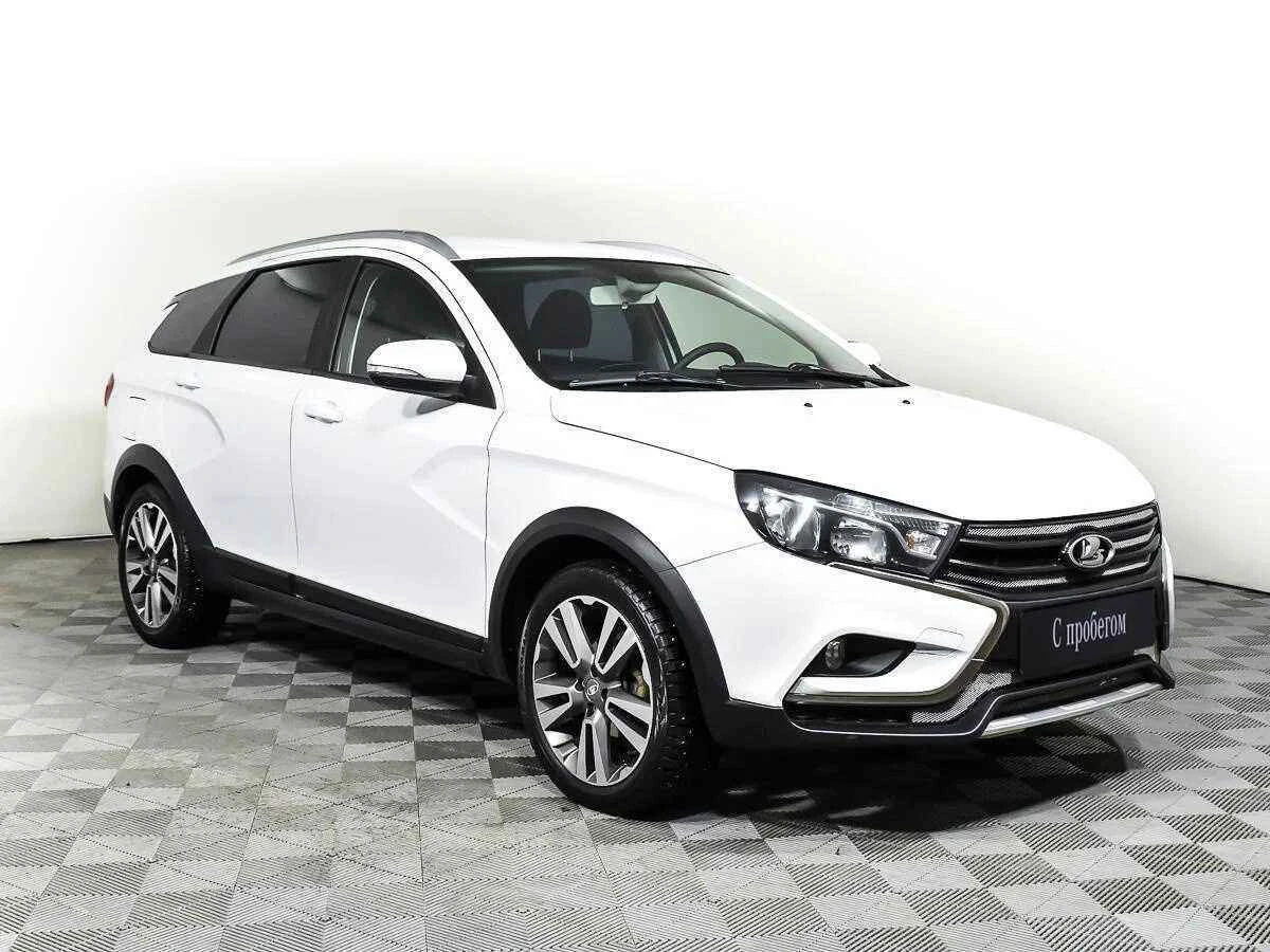 LADA Vesta SW Cross, Белый, 2018, Робот, 122 л.с., цена от 616 000 руб.
