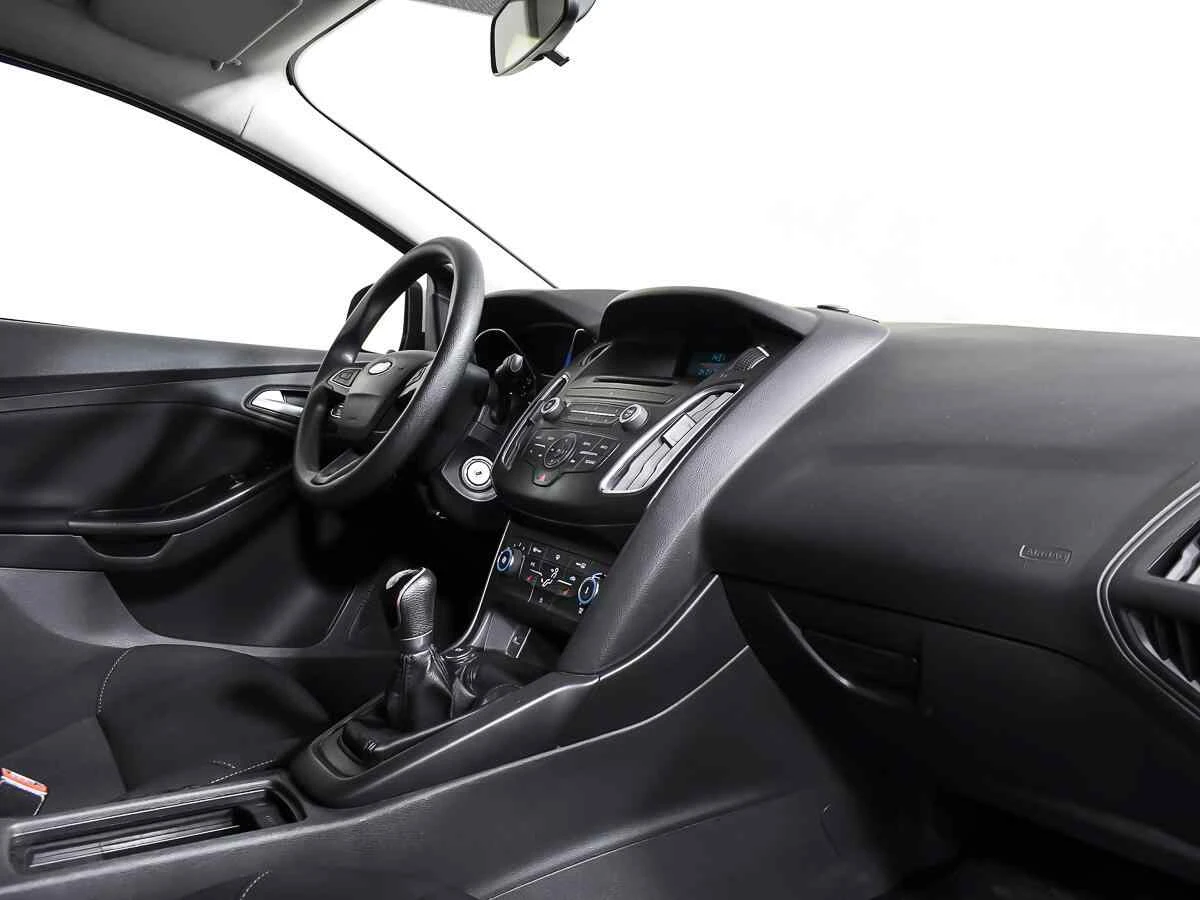 Ford Focus, Белый, 2015, Механическая, 105 л.с., цена от 508 000 руб.