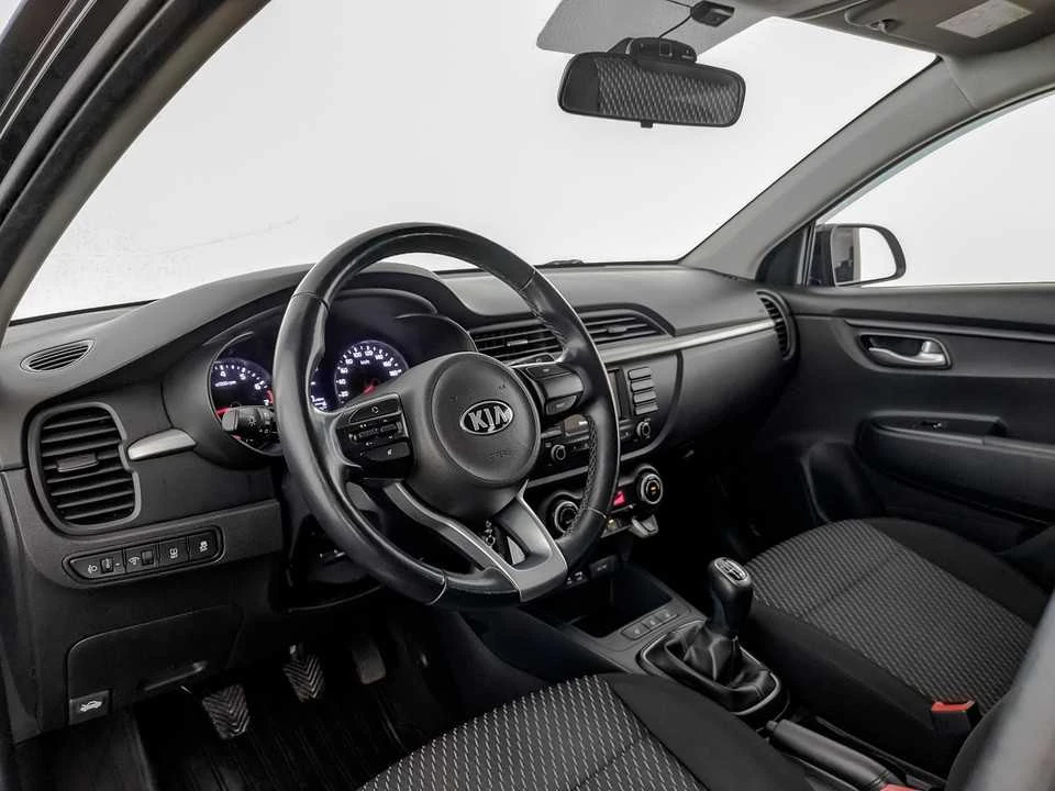 KIA RIO-X (X-LINE), Черный, 2017, Механическая, 123 л.с., цена от 880 000 руб.