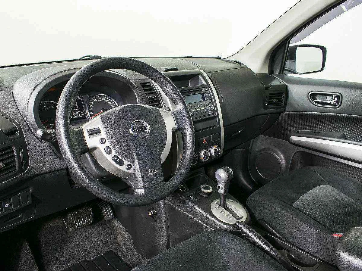 Nissan X-Trail, Серебряный, 2013, Вариатор, 141 л.с., цена от 905 000 руб.