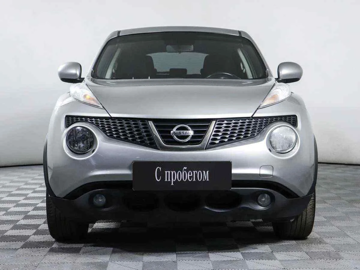 Nissan Juke, Серебряный, 2014, Вариатор, 117 л.с., цена от 536 500 руб.