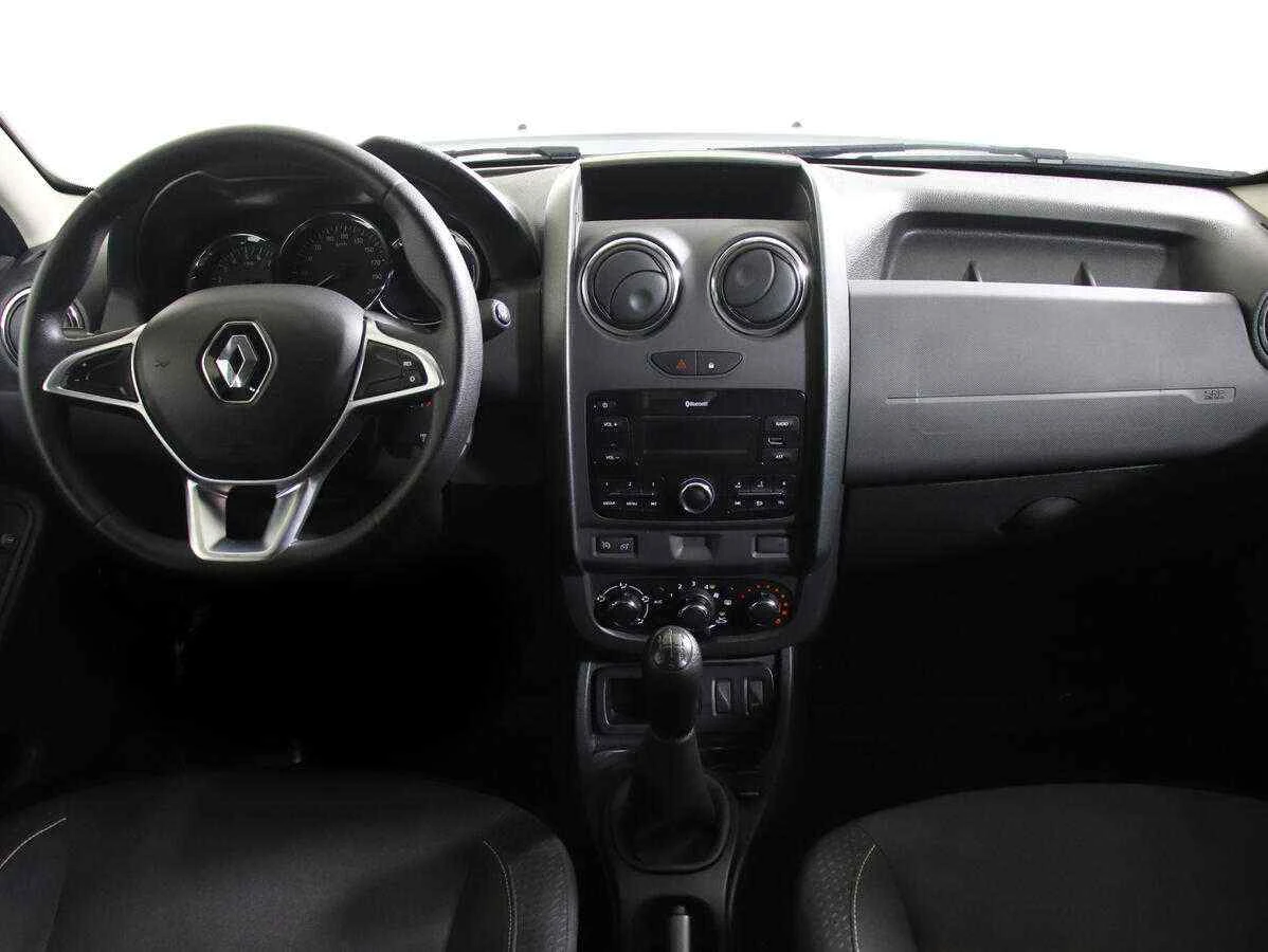 Renault Duster, Белый, 2015, Механическая, 114 л.с., цена от 896 000 руб.
