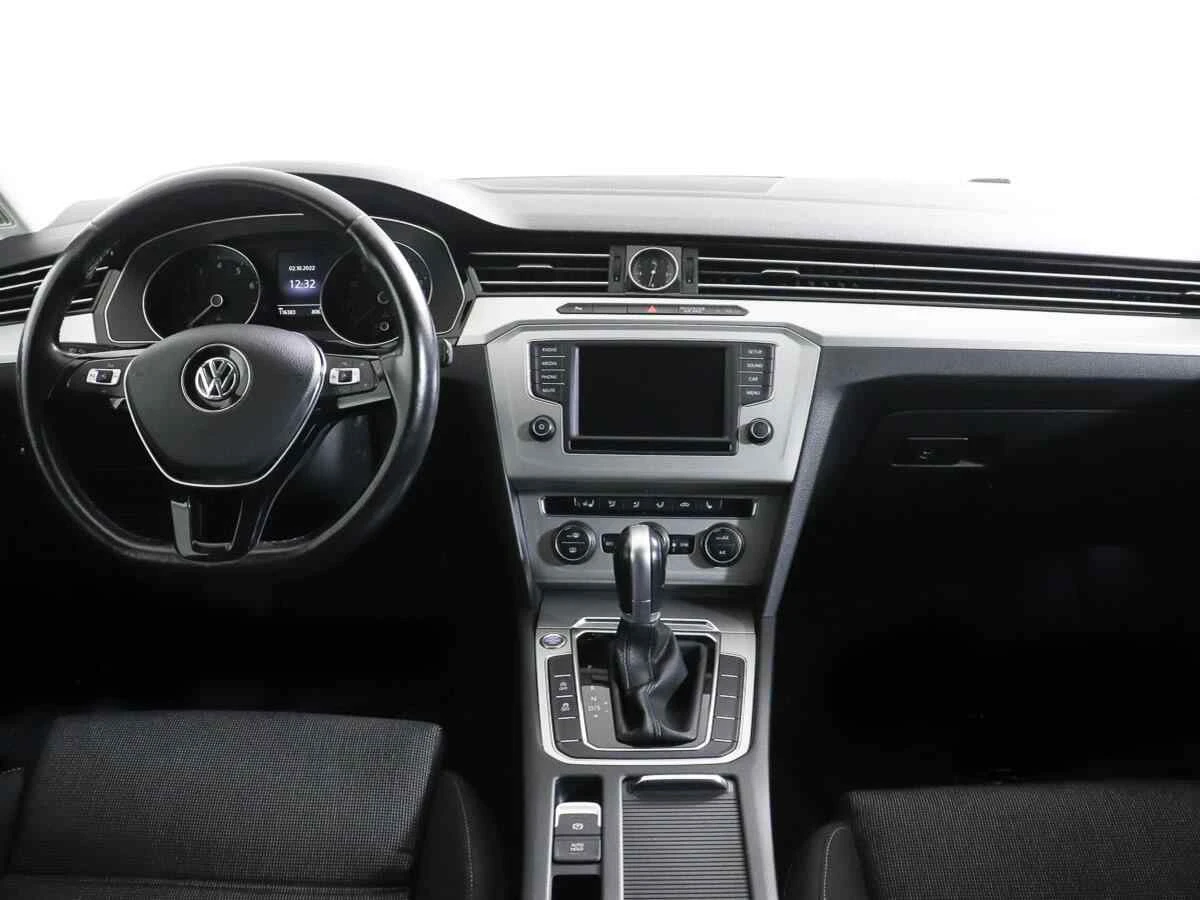 Volkswagen Passat, Белый, 2016, Робот, 180 л.с., цена от 1 100 000 руб.