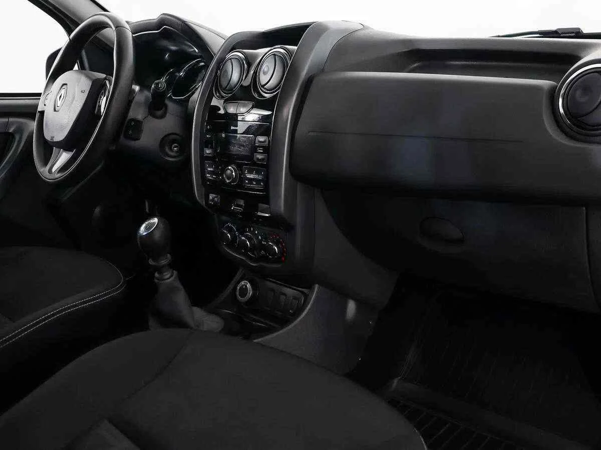 Renault Duster, Белый, 2018, Механическая, 143 л.с., цена от 1 272 000 руб.