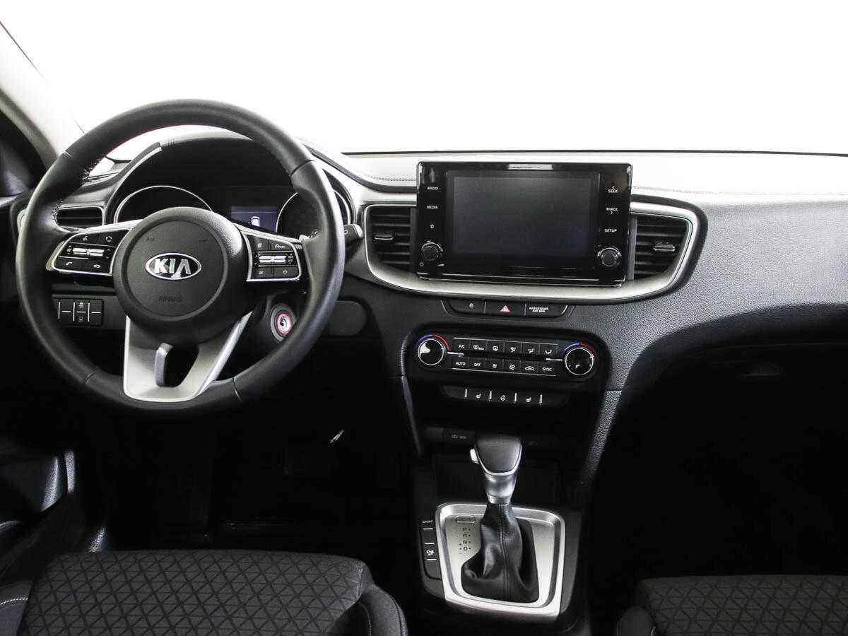 KIA Ceed, Белый, 2020, Автоматическая, 128 л.с., цена от 1 390 000 руб.