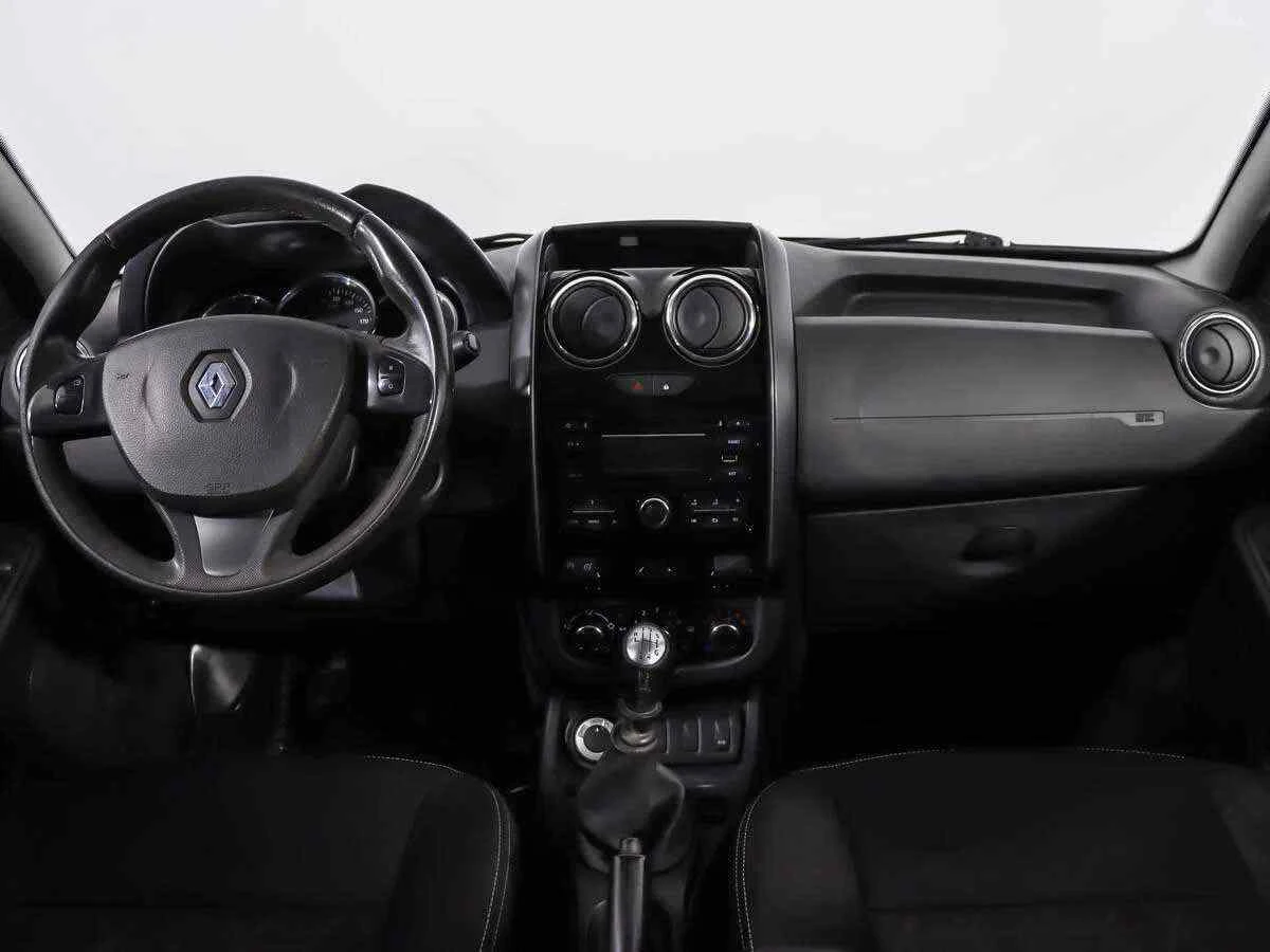 Renault Duster, Коричневый, 2015, Механическая, 109 л.с., цена от 935 000 руб.