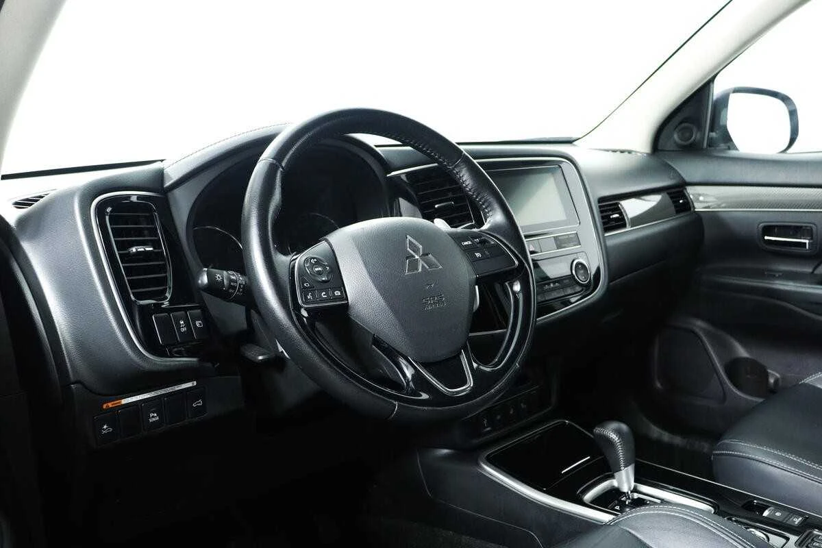 MITSUBISHI OUTLANDER, Белый, 2019, Вариатор, 167 л.с., цена от 1 501 600 руб.