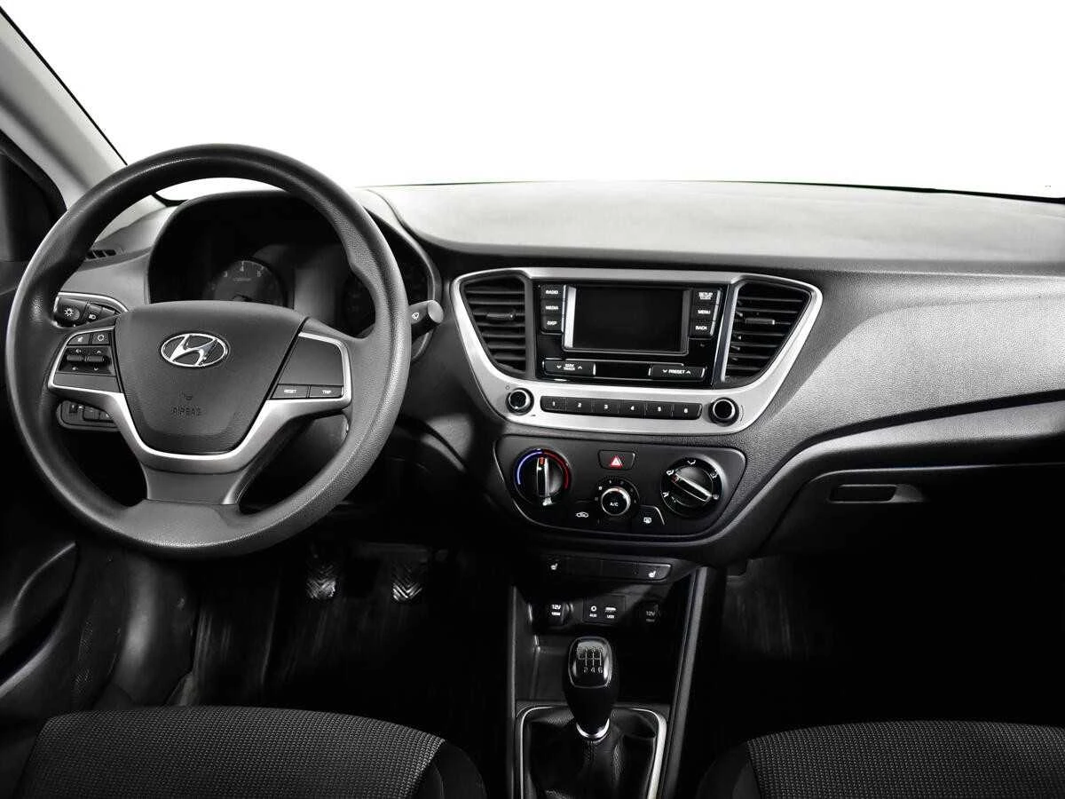 HYUNDAI SOLARIS, Серебряный, 2018, Механическая, 100 л.с., цена от 624 000 руб.