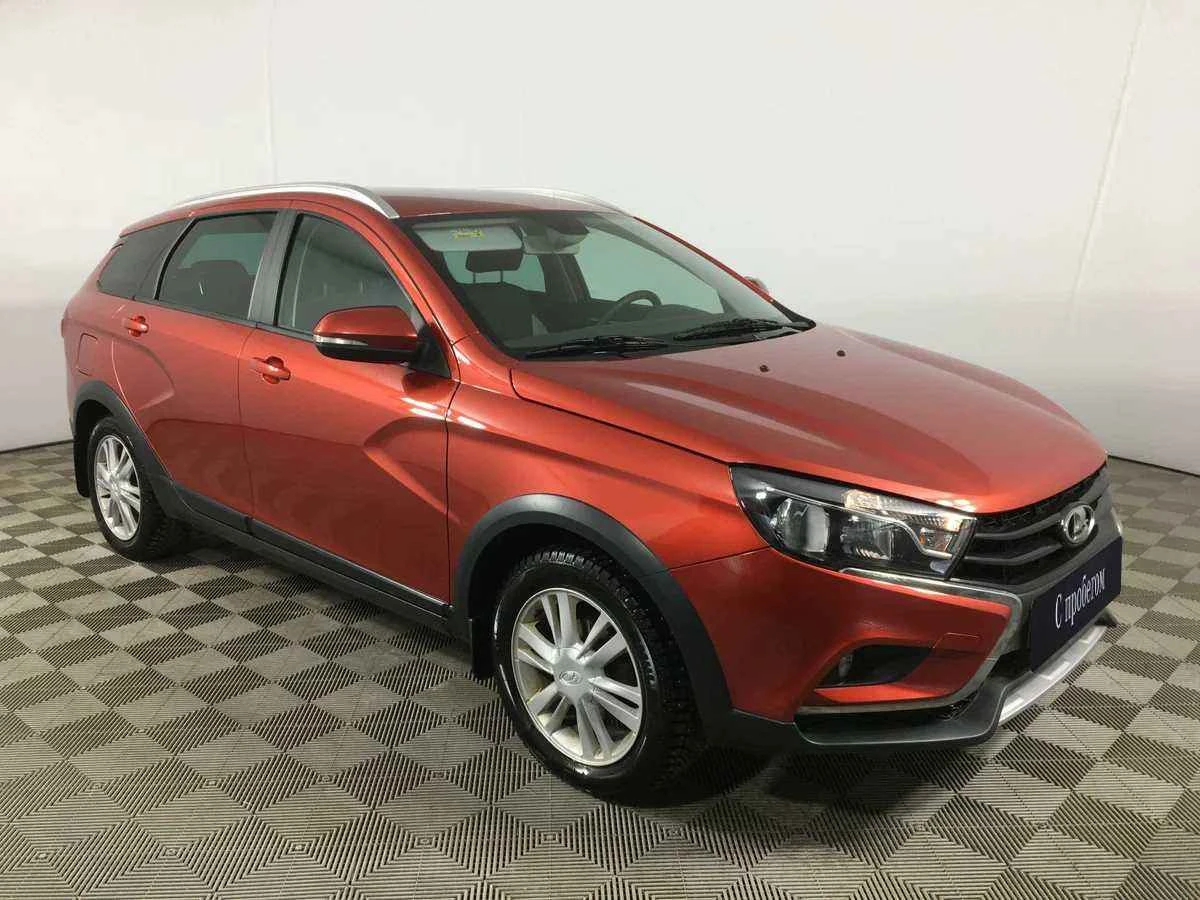 LADA Vesta SW Cross, Красный, 2018, Робот, 122 л.с., цена от 609 000 руб.