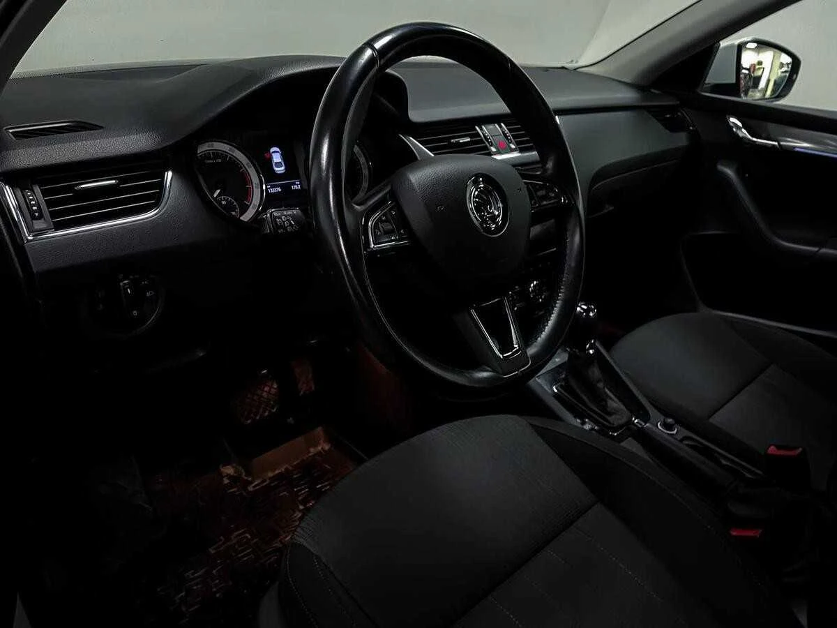 SKODA OCTAVIA, Белый, 2018, Робот, 150 л.с., цена от 1 012 800 руб.