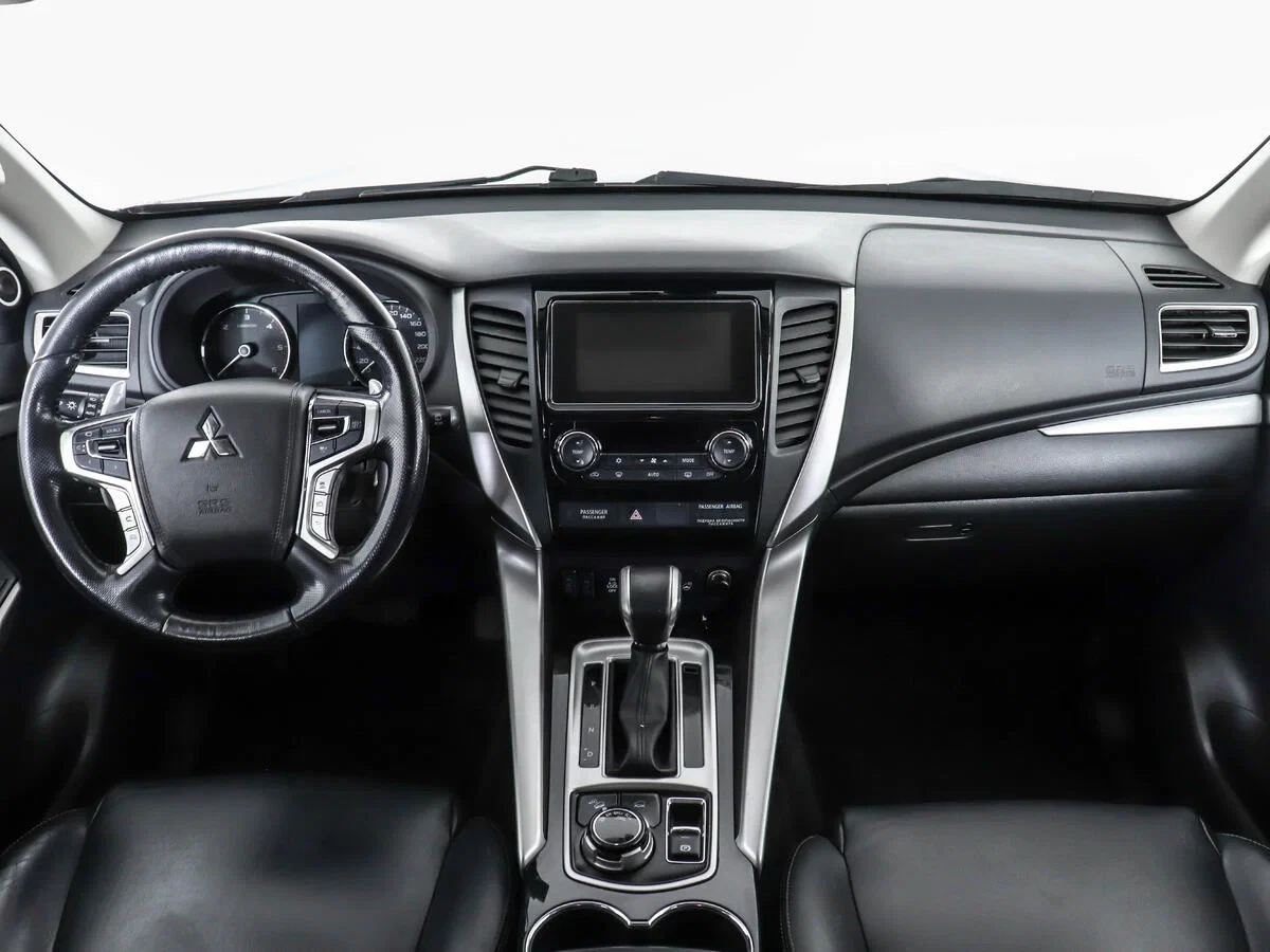 Mitsubishi Pajero Sport, Черный, 2017, Автоматическая, 181 л.с., цена от 2 115 000 руб.
