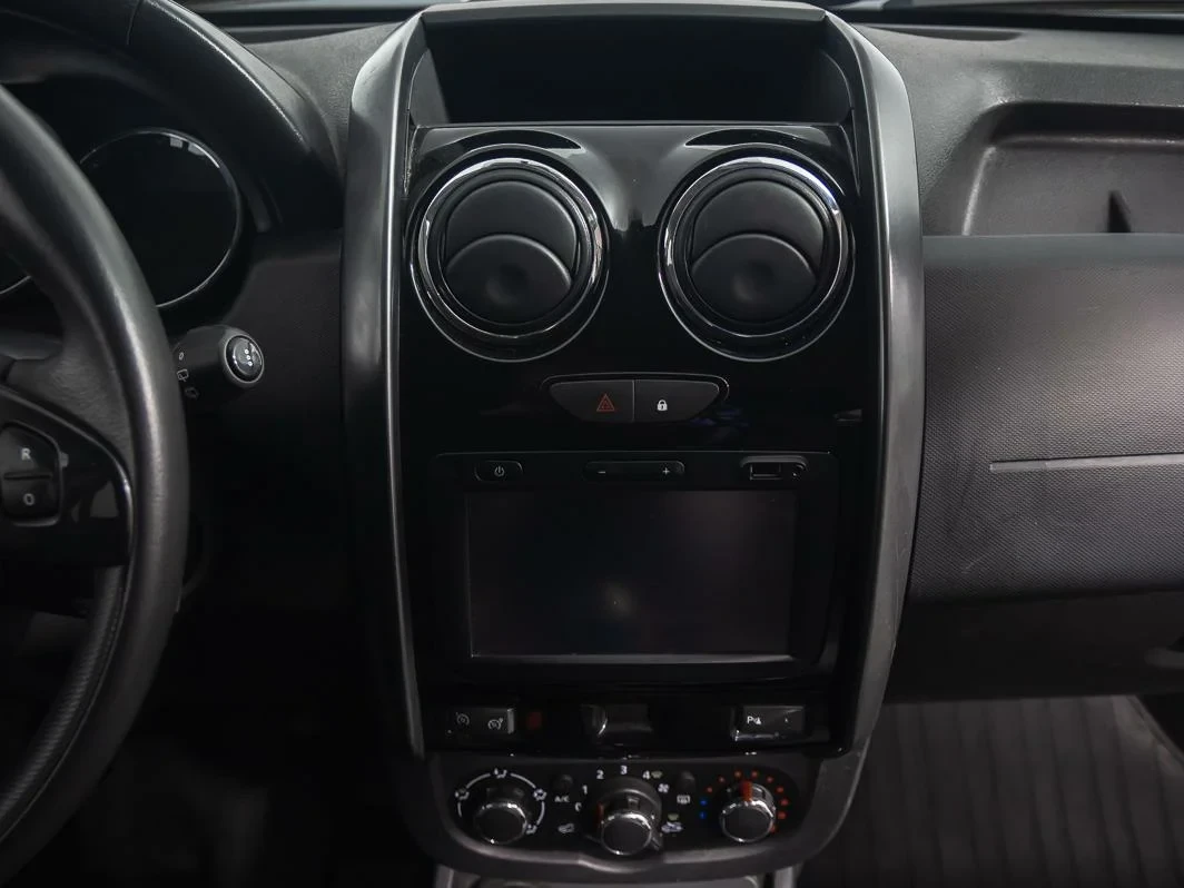 Renault Duster, Черный, 2017, Механическая, 109 л.с., цена от 1 153 000 руб.