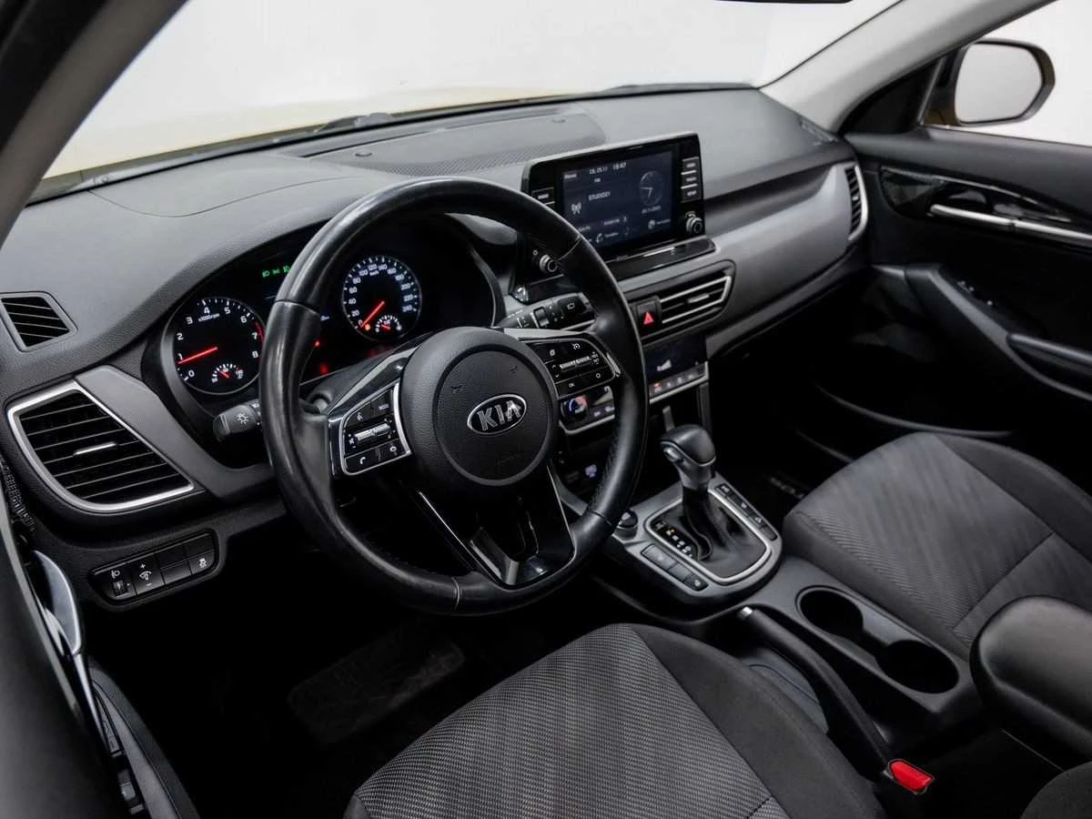 KIA SELTOS, Золотой, 2020, Вариатор, 149 л.с., цена от 1 432 000 руб.