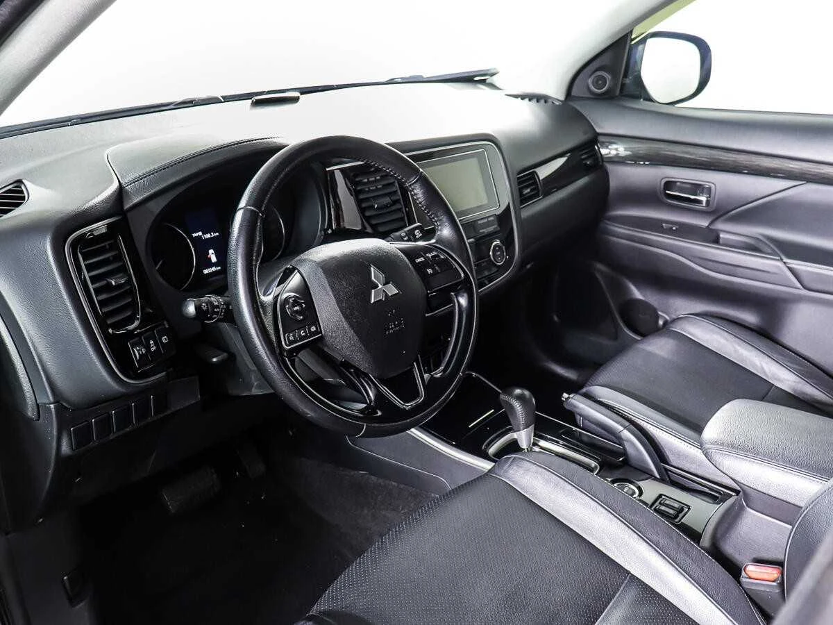 MITSUBISHI OUTLANDER, Серый, 2018, Вариатор, 146 л.с., цена от 1 405 600 руб.