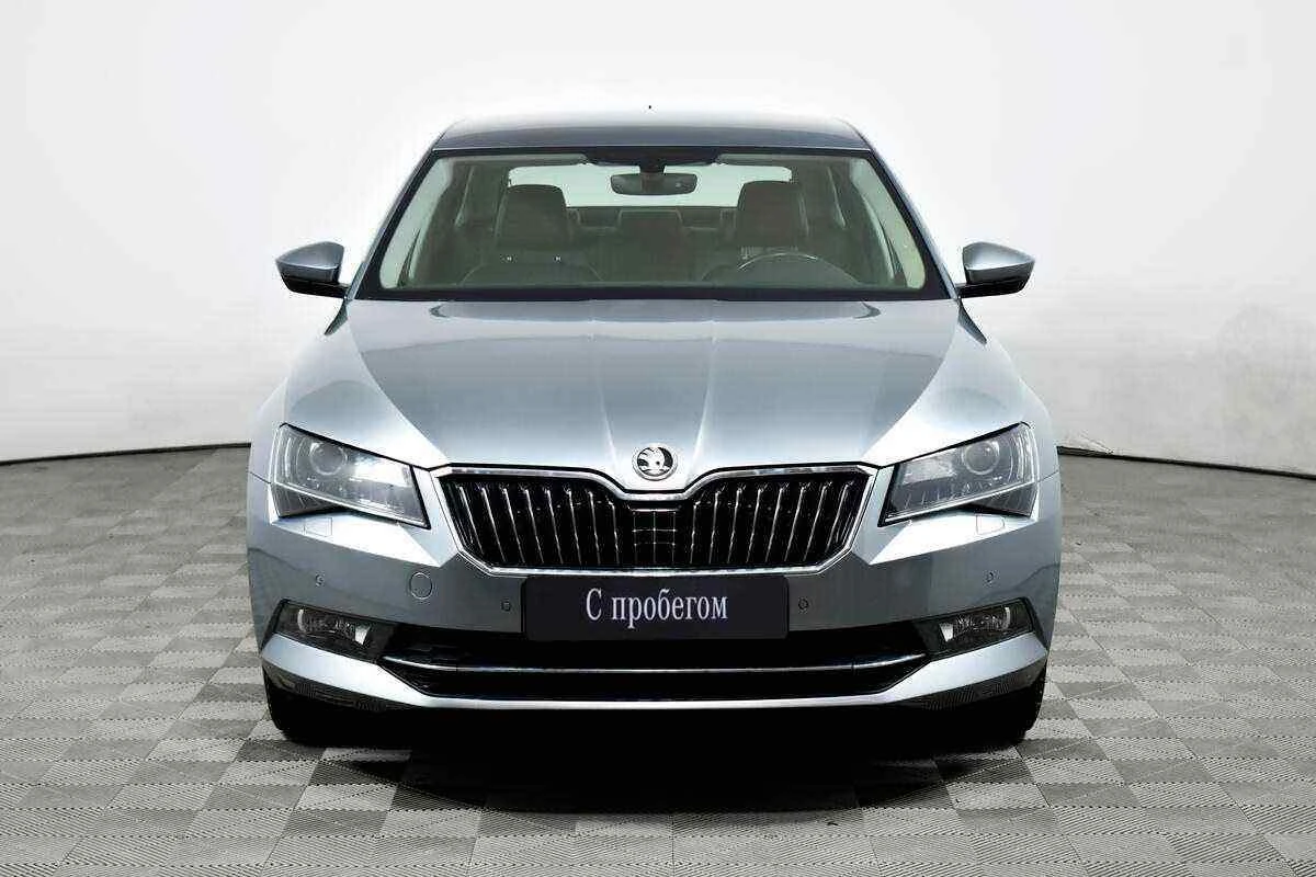 Skoda Superb, Серый, 2017, Робот, 180 л.с., цена от 1 370 000 руб.