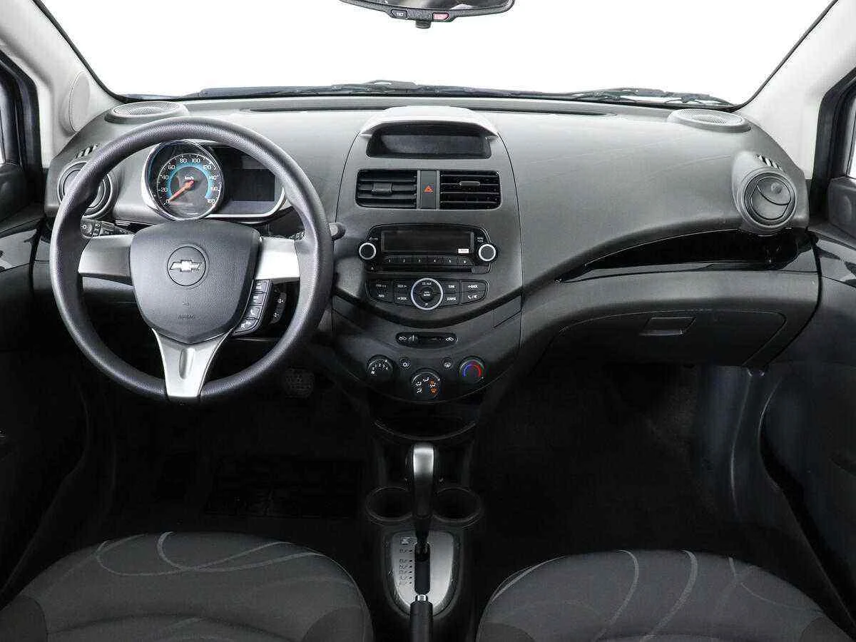 Chevrolet Spark, Серебряный, 2022, Автоматическая, 85 л.с., цена от 938 000 руб.