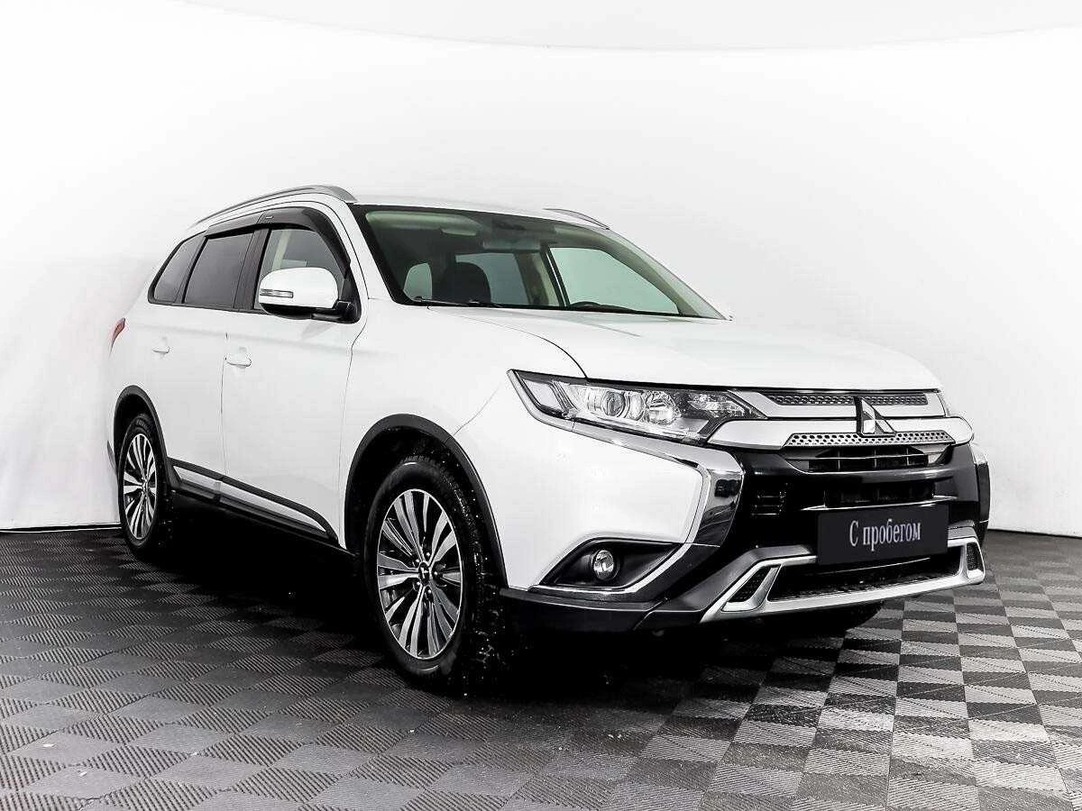 MITSUBISHI OUTLANDER, Белый, 2019, Вариатор, 146 л.с., цена от 1 504 000 руб.