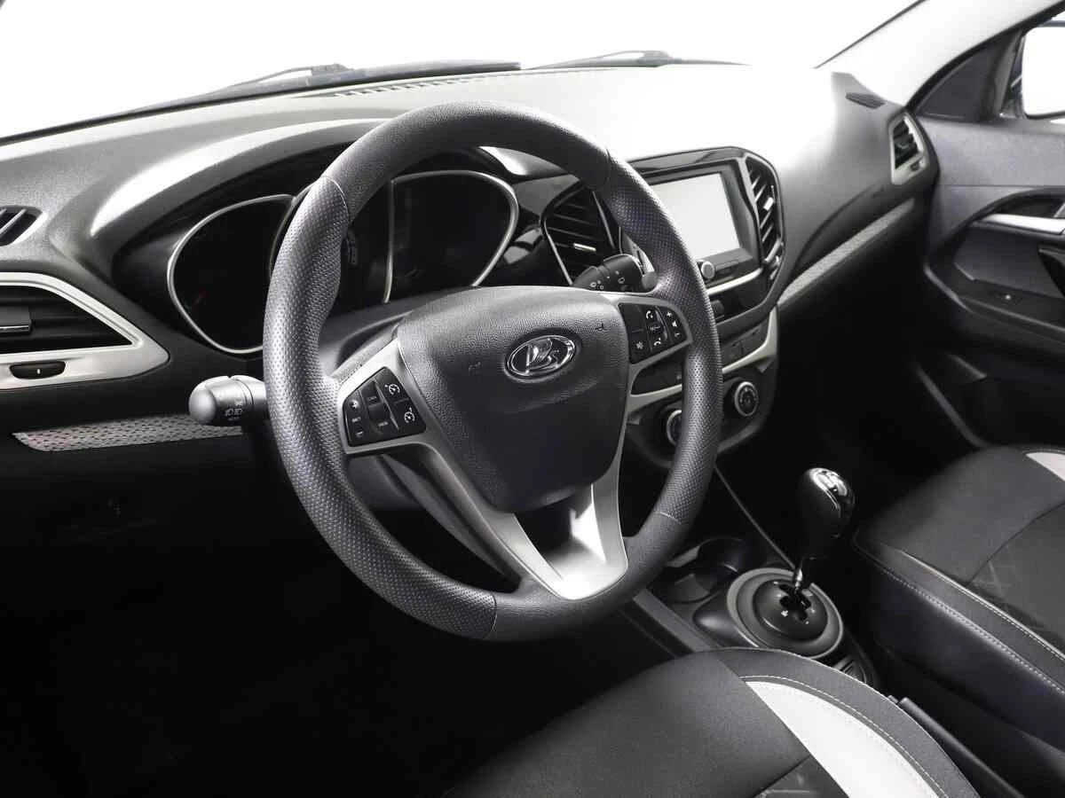 LADA Vesta SW Cross, Серебряный, 2019, Робот, 122 л.с., цена от 610 000 руб.
