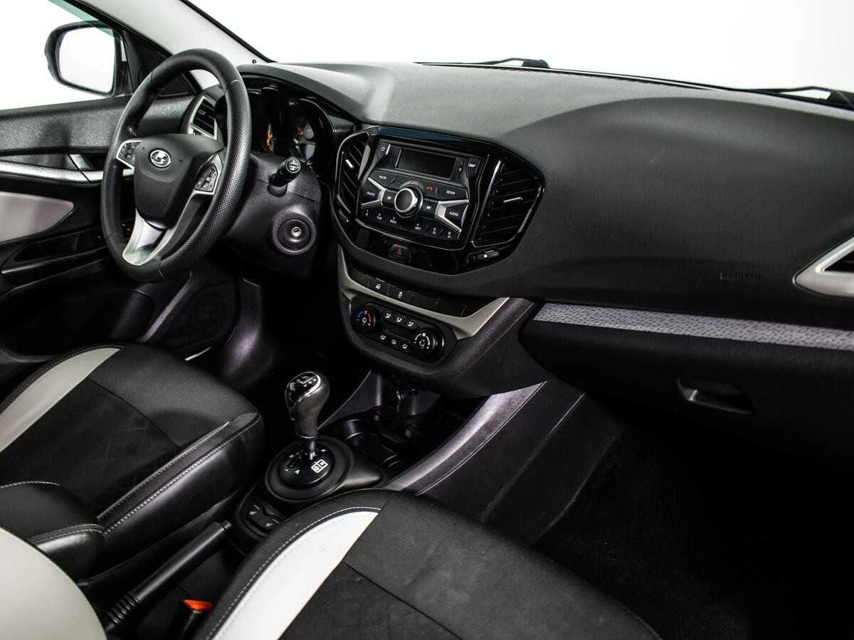 LADA VESTA, Белый, 2019, Робот, 122 л.с., цена от 720 000 руб.