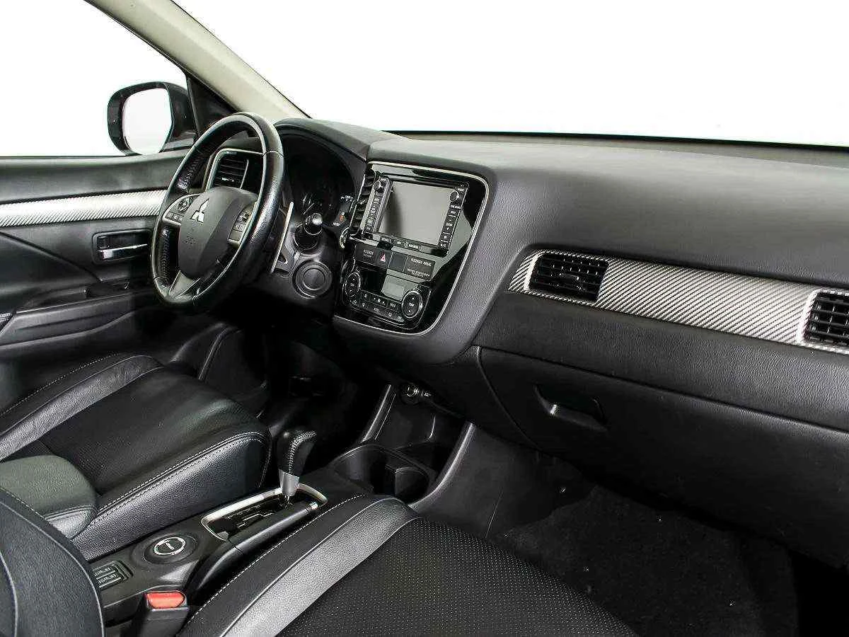 Mitsubishi Outlander, Белый, 2014, Вариатор, 167 л.с., цена от 945 000 руб.