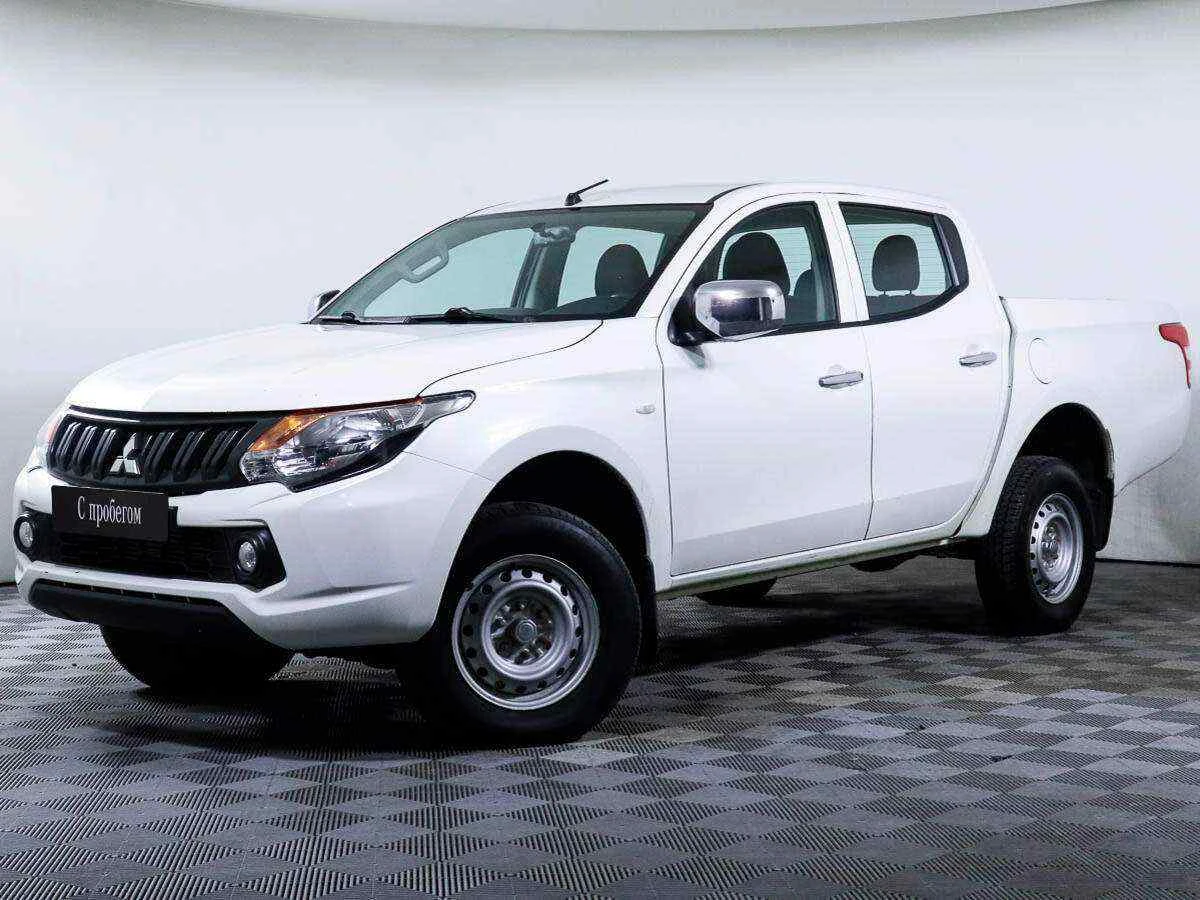 Mitsubishi L200, Белый, 2015, Механическая, 154 л.с., цена от 1 399 000 руб.