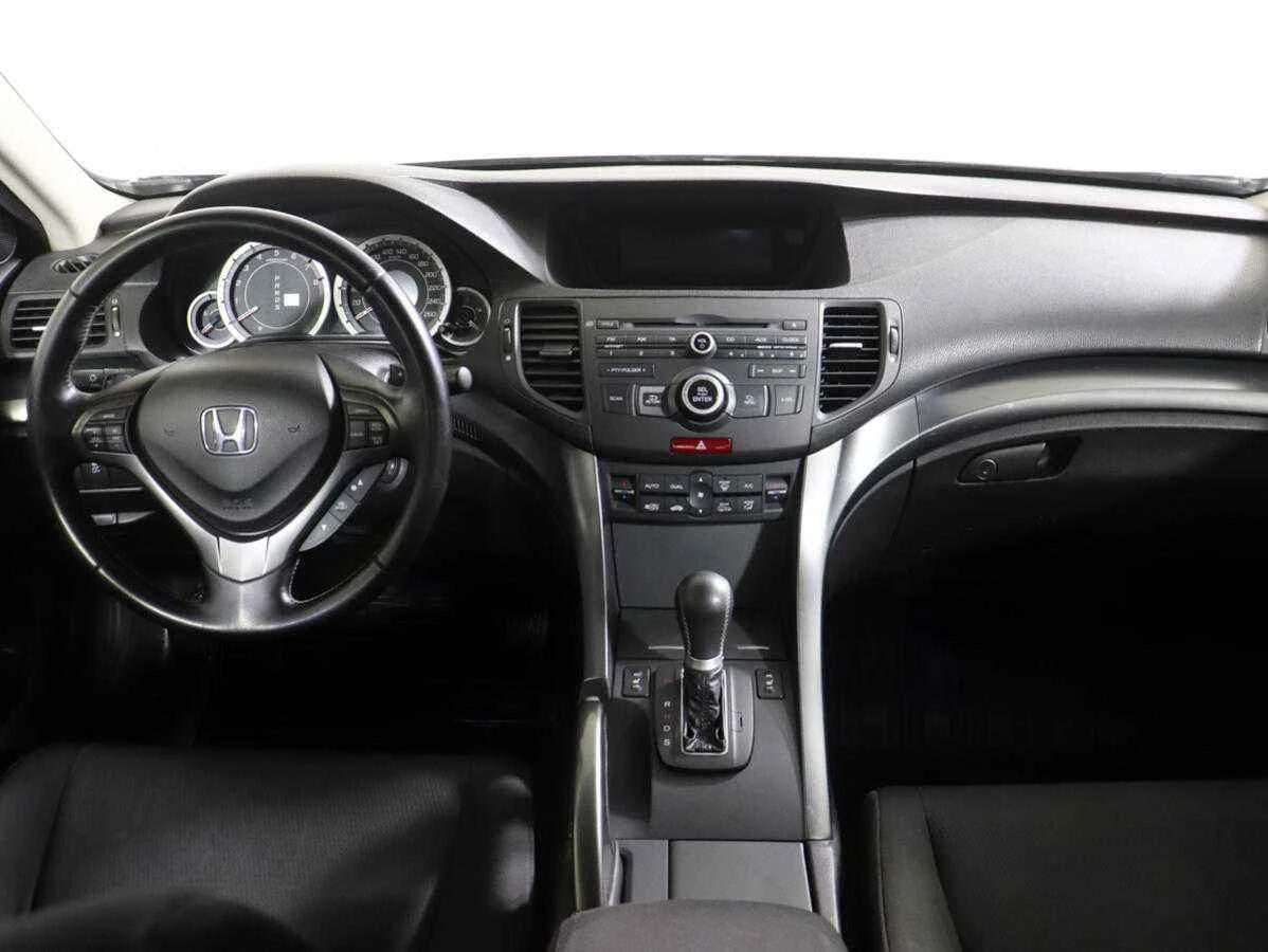 Honda Accord, Серебряный, 2011, Автоматическая, 200 л.с., цена от 585 000 руб.