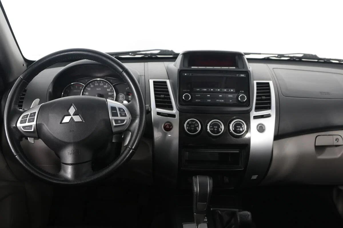 Mitsubishi Pajero Sport, Коричневый, 2014, Автоматическая, 178 л.с., цена от 1 476 500 руб.