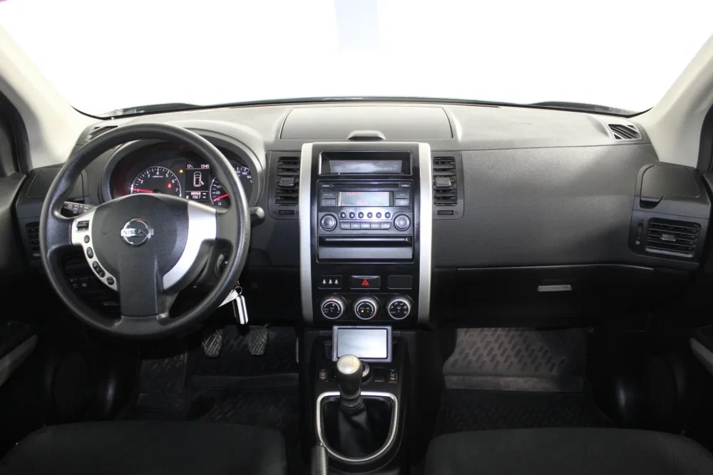 Nissan X-Trail, Серый, 2013, Механическая, 141 л.с., цена от 997 500 руб.