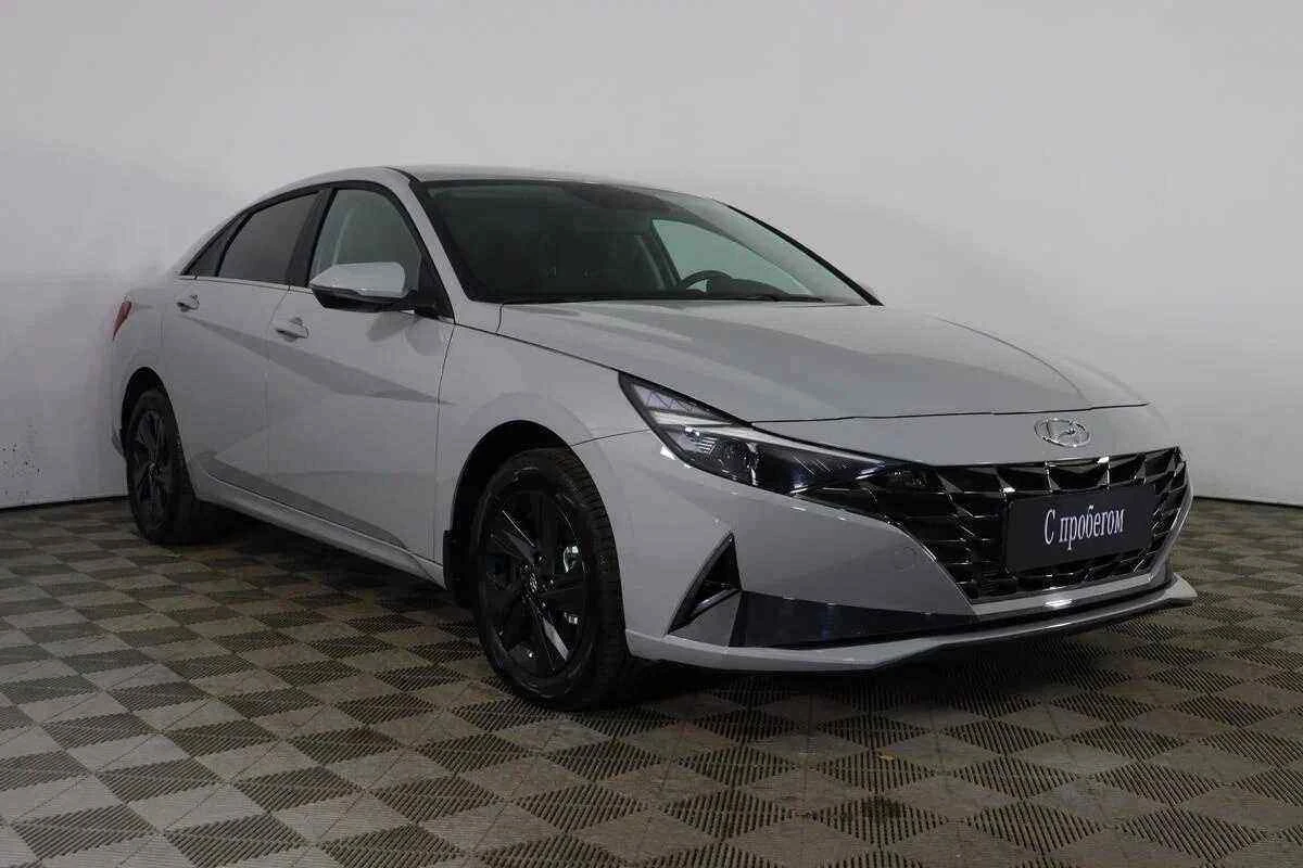 Hyundai Elantra, Серебряный, 2022, Автоматическая, 128 л.с., цена от 1 941 000 руб.