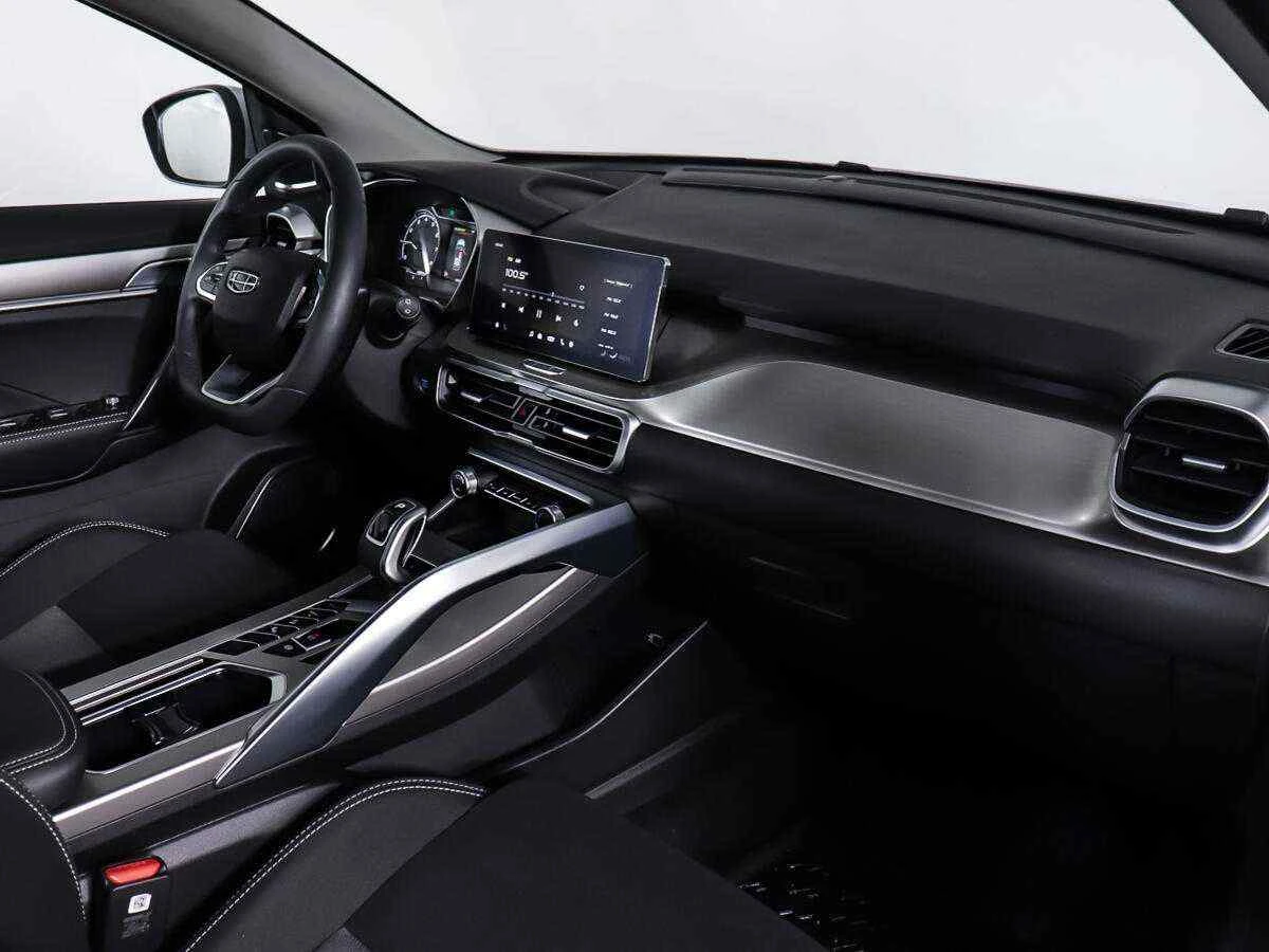 Geely Coolray, Серебряный, 2021, Робот, 150 л.с., цена от 1 511 000 руб.