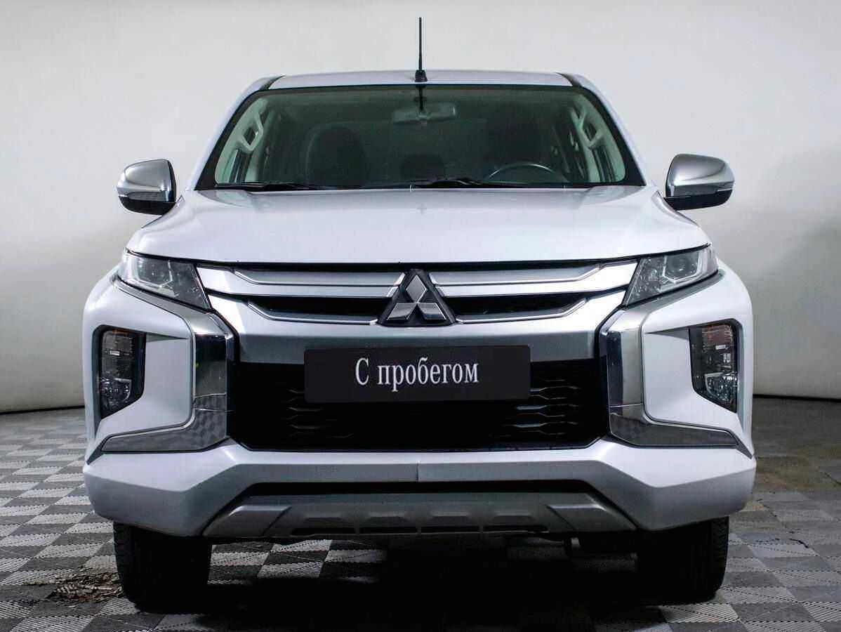 Mitsubishi L200, Белый, 2019, Автоматическая, 181 л.с., цена от 1 927 000 руб.
