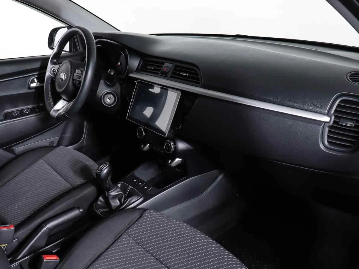 KIA X-Line, Черный, 2019, Механическая, 123 л.с., цена от 730 000 руб.