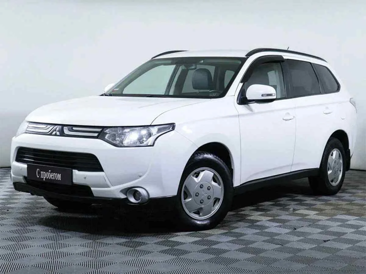 Mitsubishi Outlander, Белый, 2012, Вариатор, 167 л.с., цена от 829 000 руб.