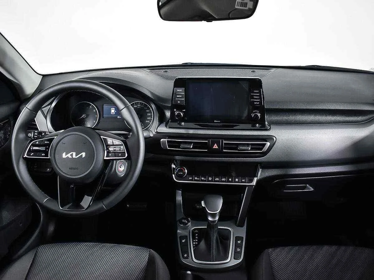 KIA Seltos, Белый, 2022, Вариатор, 149 л.с., цена от 1 950 000 руб.