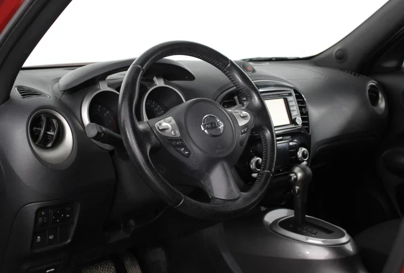 Nissan Juke, Красный, 2014, Вариатор, 117 л.с., цена от 599 500 руб.