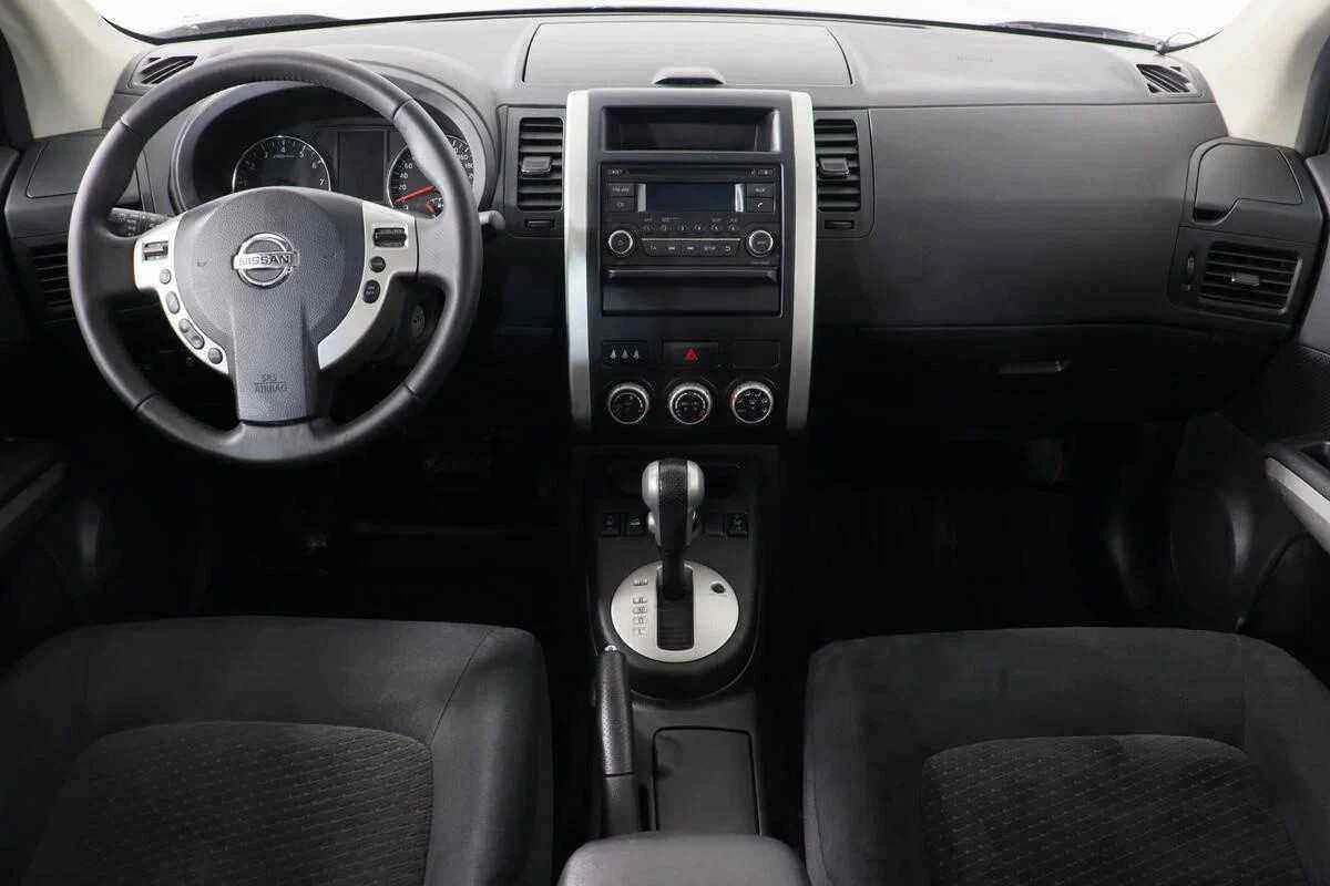 Nissan X-Trail, Серебряный, 2014, Вариатор, 141 л.с., цена от 1 047 500 руб.