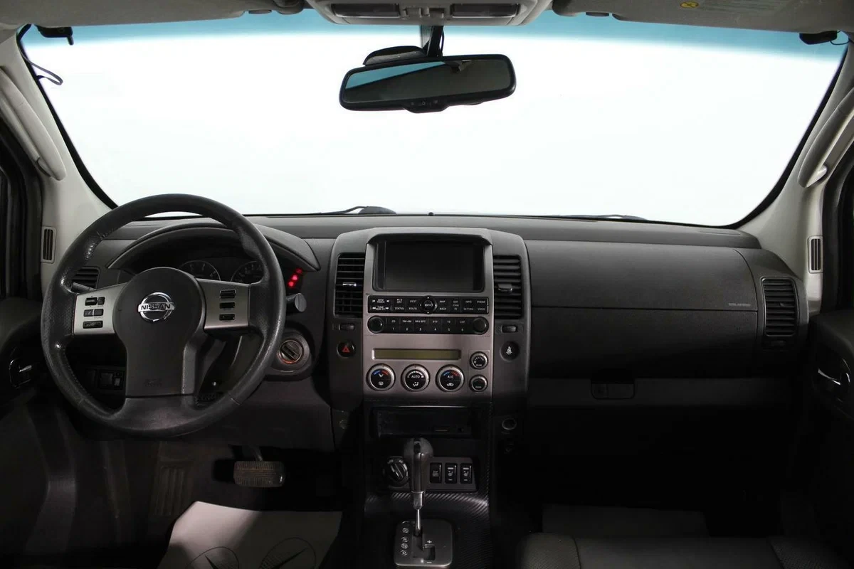 Nissan Pathfinder, Серебряный, 2005, Автоматическая, 174 л.с., цена от 505 000 руб.