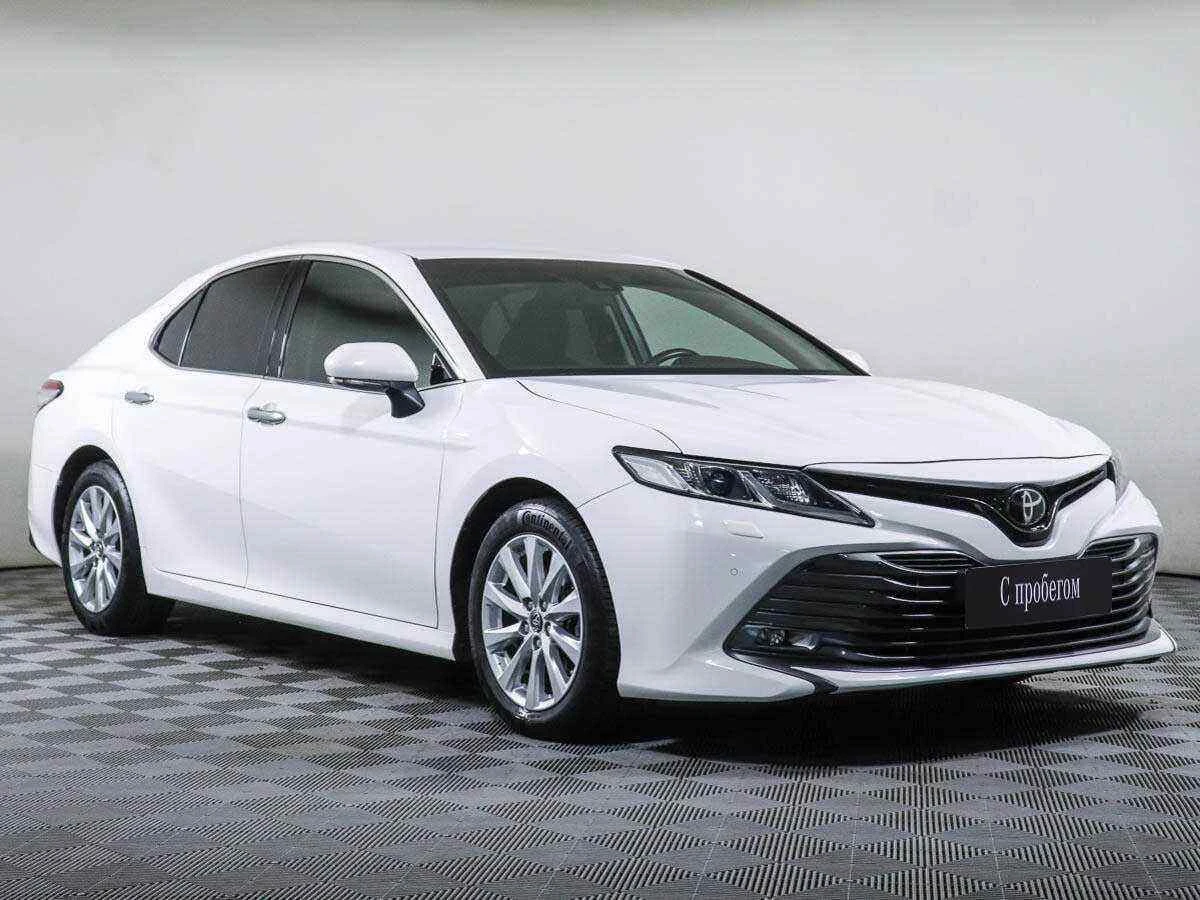 Toyota Camry, Бежевый, 2018, Автоматическая, 181 л.с., цена от 2 295 000 руб.