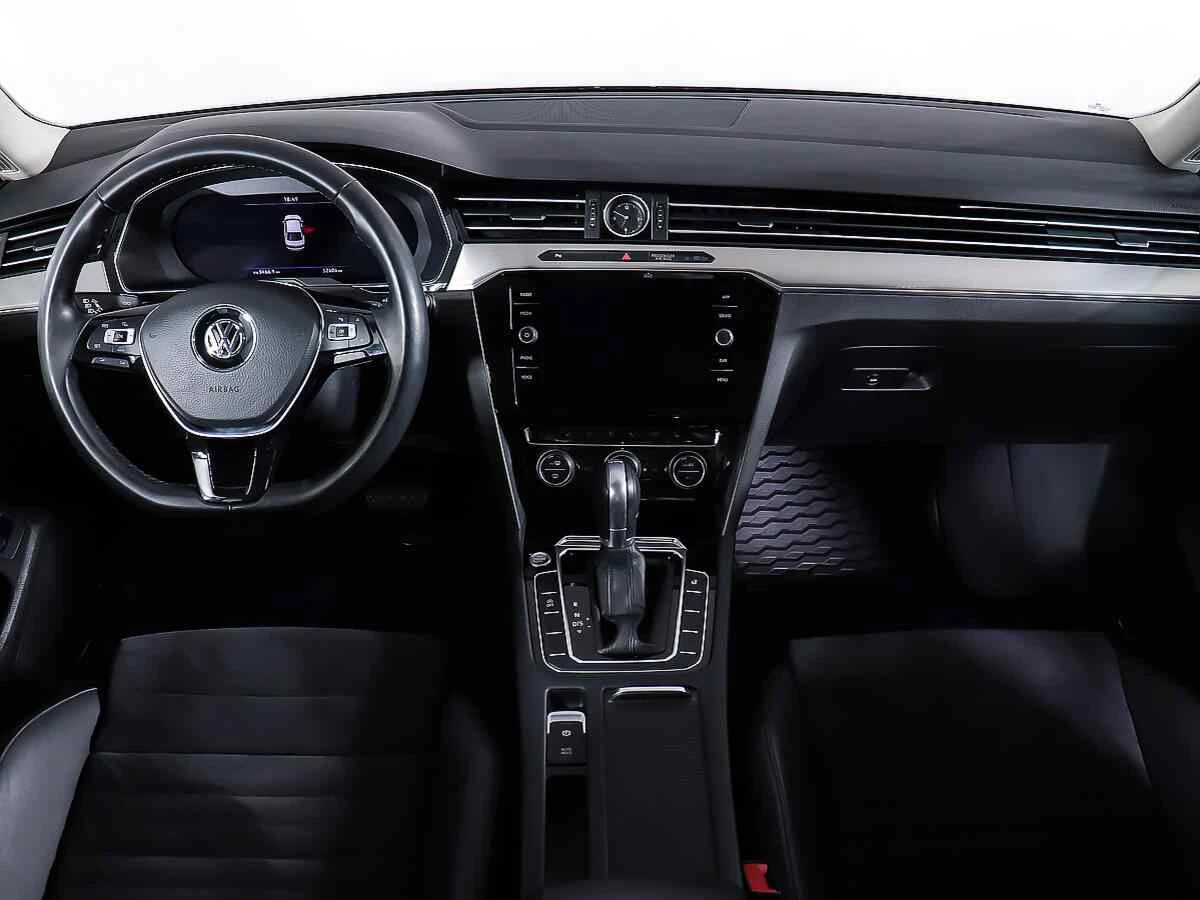 Volkswagen Passat, Черный, 2018, Робот, 180 л.с., цена от 1 390 000 руб.