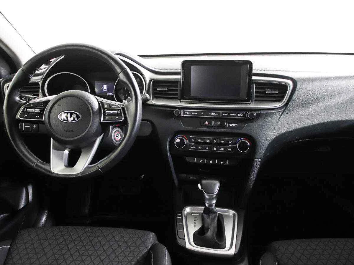 KIA Ceed, Белый, 2018, Автоматическая, 128 л.с., цена от 1 015 000 руб.