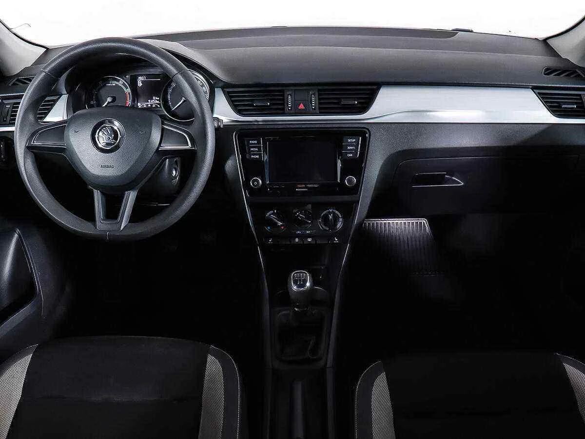 Skoda Rapid, Серебряный, 2017, Механическая, 90 л.с., цена от 568 000 руб.