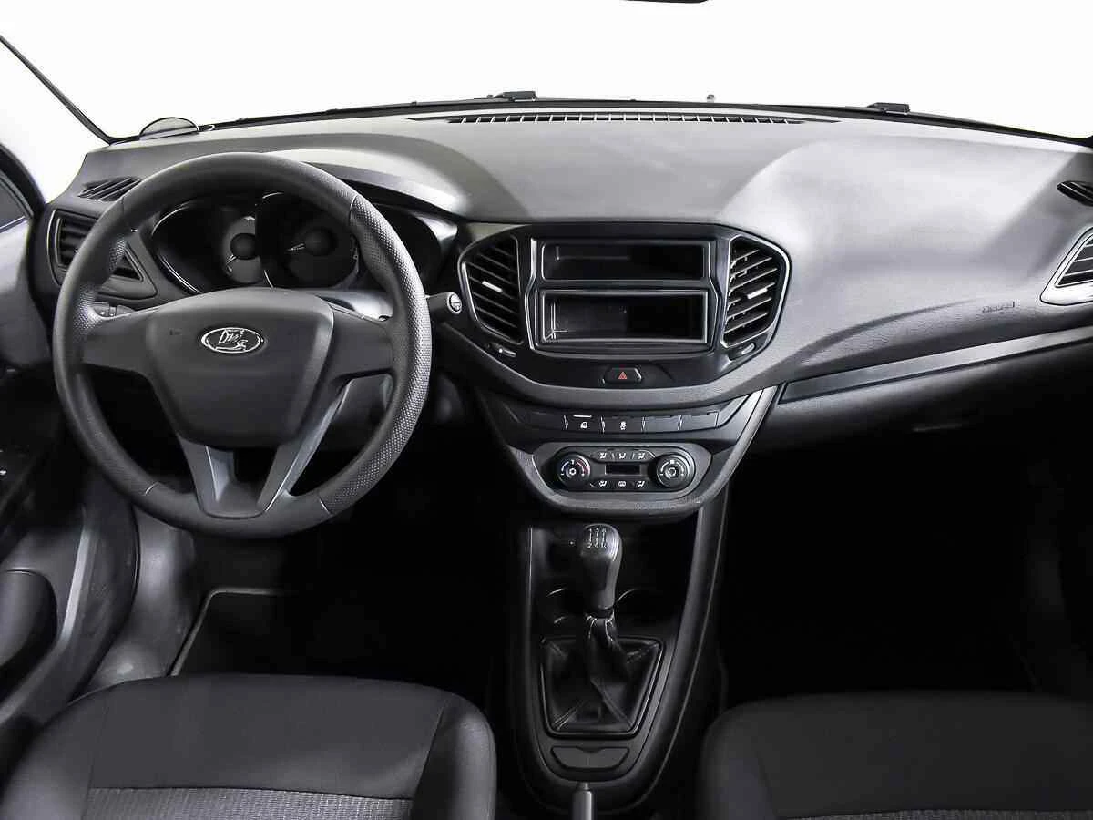 LADA Vesta, Серебряный, 2021, Механическая, 106 л.с., цена от 525 000 руб.