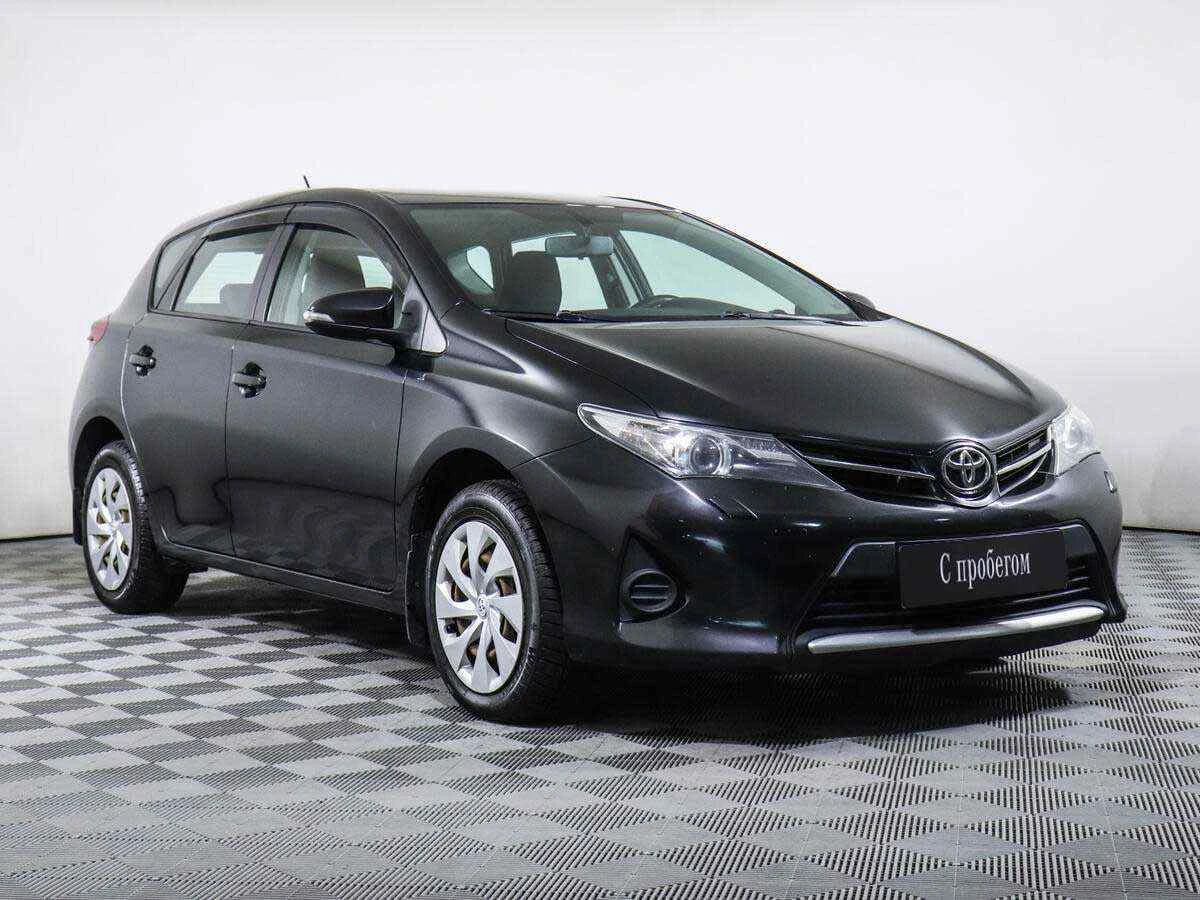 Toyota Auris, Черный, 2013, Вариатор, 132 л.с., цена от 490 000 руб.