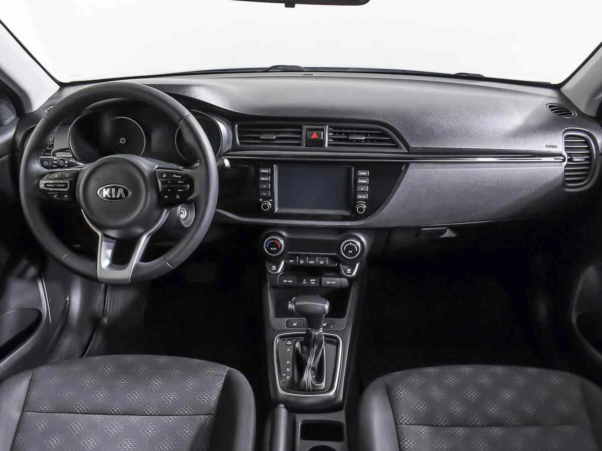 KIA Rio, Серебряный, 2018, Автоматическая, 123 л.с., цена от 900 000 руб.